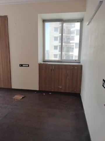 Master Bedroom in 3 BHK Apartment at Gaur Grandeur, Sector 119 – for Rent