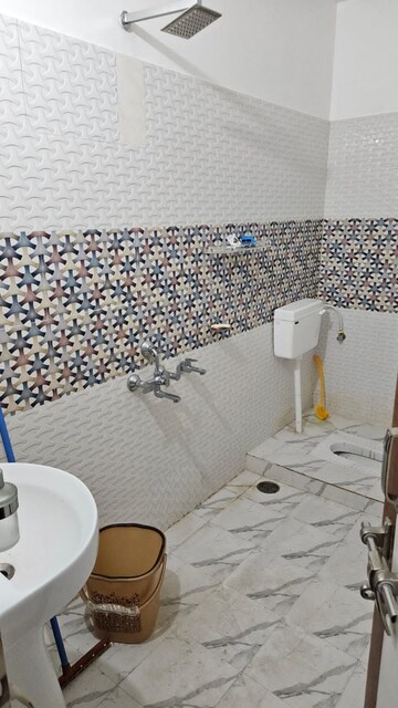 Room in  Pg at Gomti Nagar – for Rent