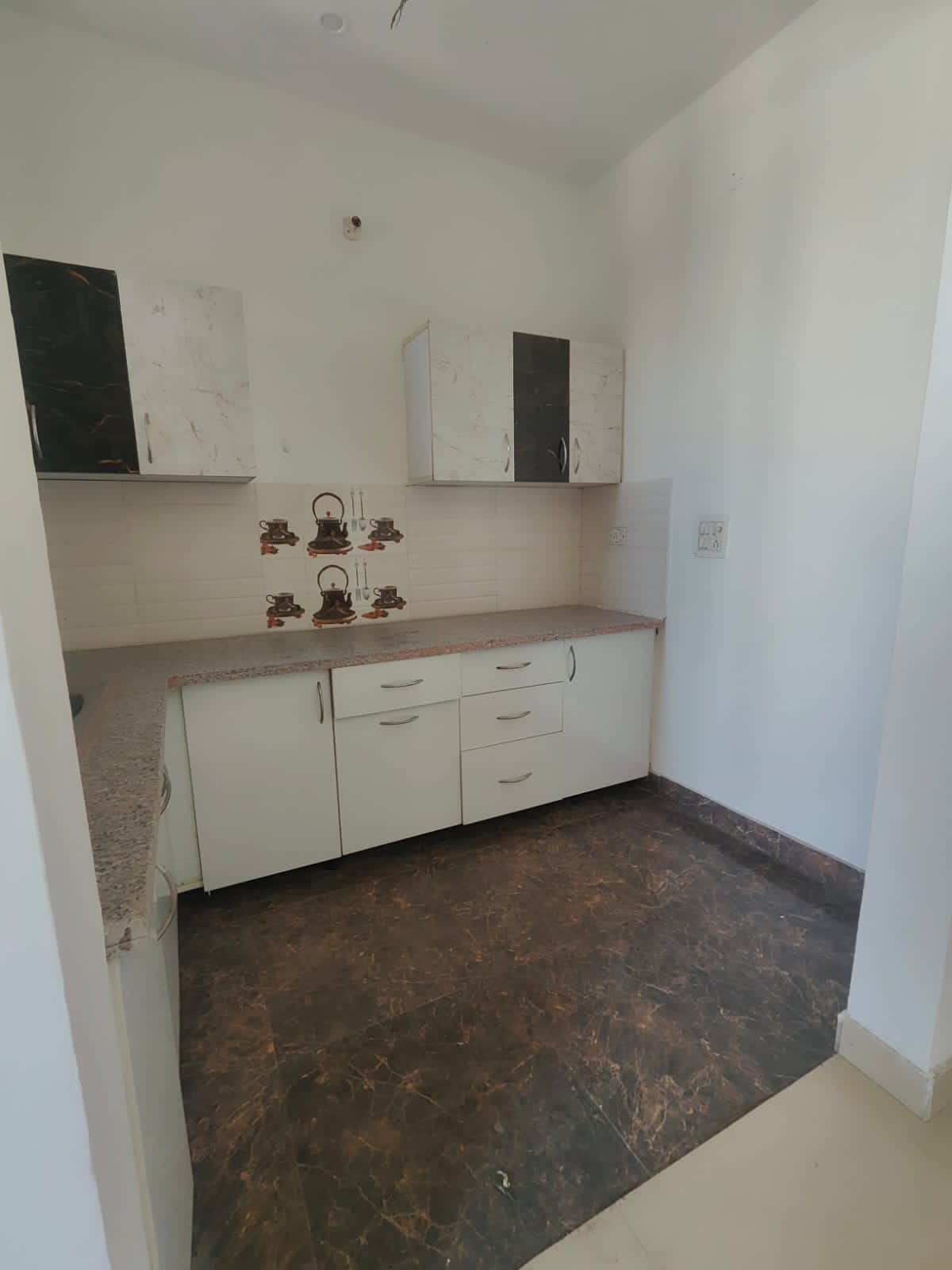 2 BHK Builder Floor For Sale in Guru Nanak Enclave