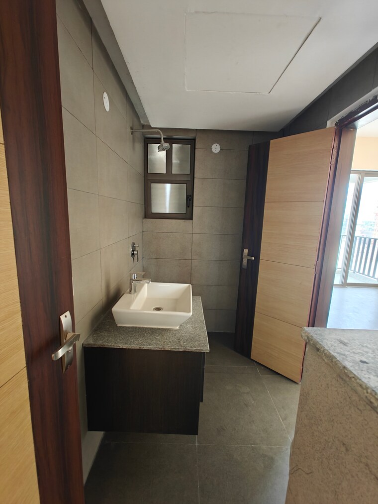 Bathroom, paras-dews 2 Bedroom 1385 Sq.Ft. Apartment In Sector 106 Gurgaon 8469853