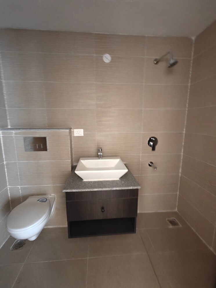 Bathroom, paras-dews 2 Bedroom 1385 Sq.Ft. Apartment In Sector 106 Gurgaon 8469853