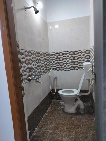 Bathroom in 4 BHK Apartment at Sector 25a – for Rent