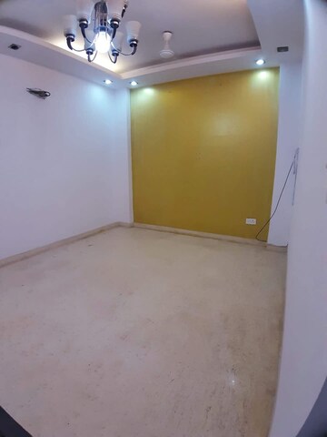 Master Bedroom in 2 BHK Builder Floor at Govindpuri – for Rent