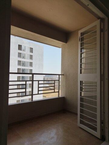 Room in 2 BHK Apartment at Shree Ram Empire, Dhanori – for Rent