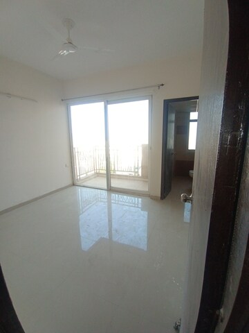 2 BHK Apartment For Rent in Mahagun Mywoods, Sector 16c Greater Noida