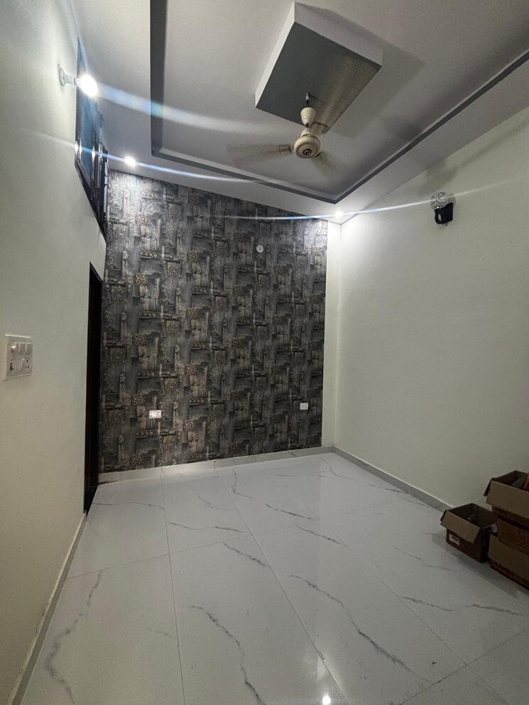 Room, dehradun cantt 3 Bedroom 1000 Sq.Ft. Independent House In Dehradun Cantt Dehradun 8470203