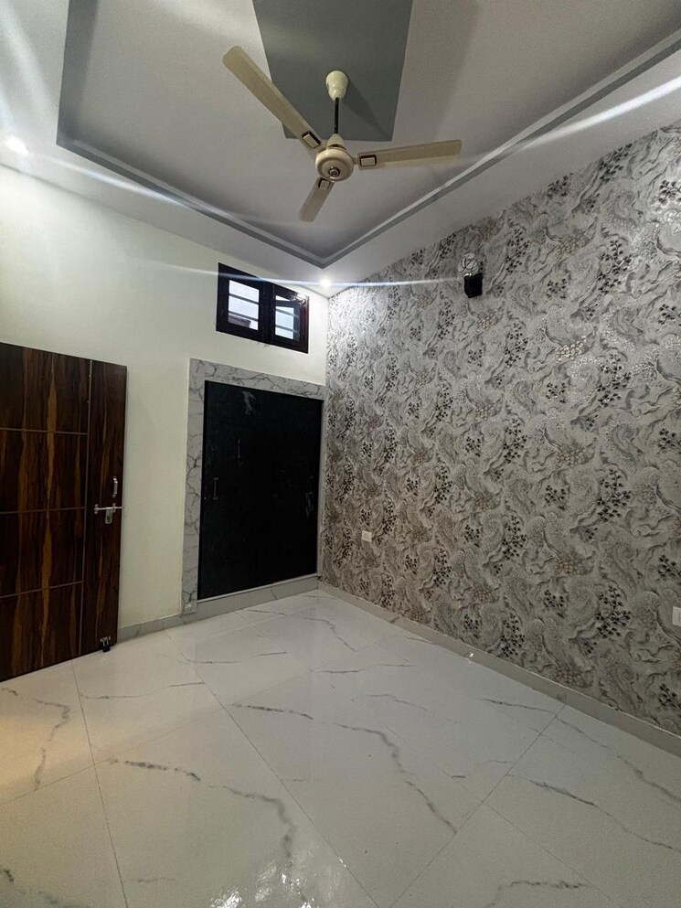 Room, dehradun cantt 3 Bedroom 1000 Sq.Ft. Independent House In Dehradun Cantt Dehradun 8470203