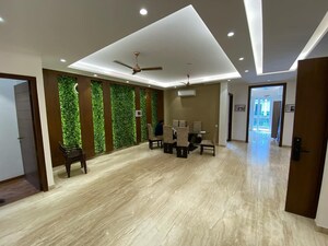 Master Bedroom in 4 BHK Builder Floor at BPTP Amstoria Country Floor, Sector 102 – for Sale