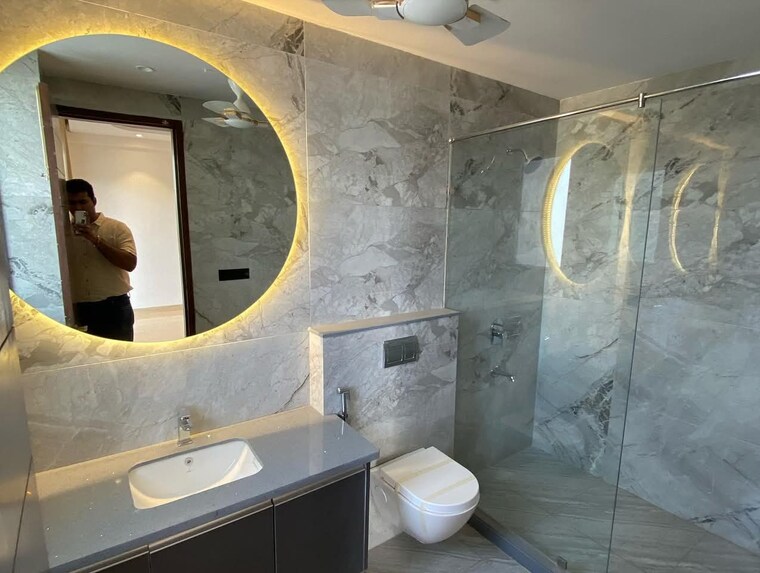 Bathroom, bptp-amstoria-country-floor 4 Bedroom 3440 Sq.Ft. Builder Floor In Sector 102 Gurgaon 8470205