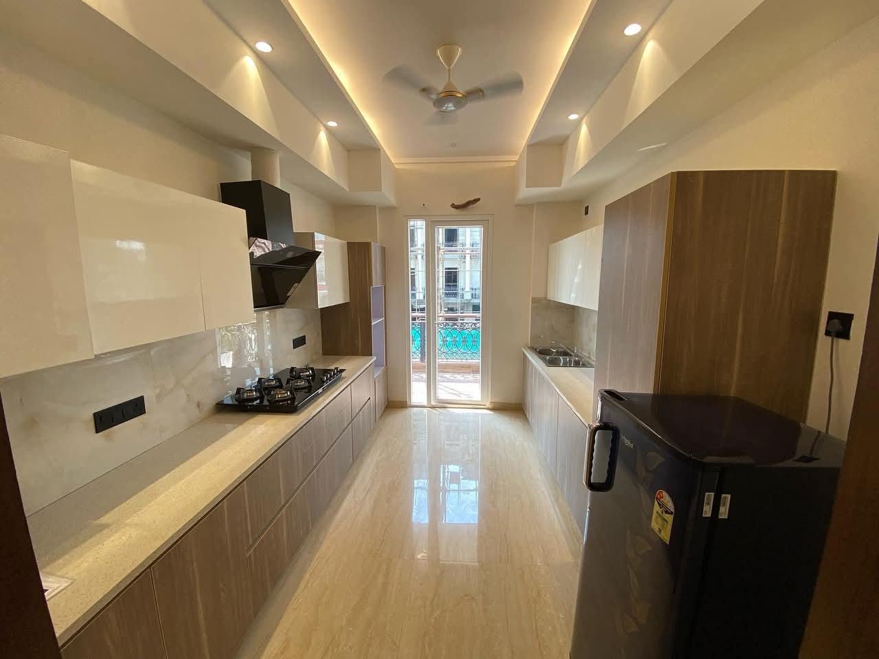 4 BHK + Servant Room,Extra Room 3440 Sq.Ft. Builder Floor in BPTP Amstoria Country Floor