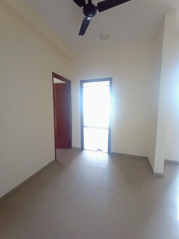 Master Bedroom in 3.5 BHK Villa at Amrapali Leisure Valley, Tech Zone 4 Greater Noida – for Rent