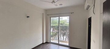 Master Bedroom in 4 BHK Builder Floor at BPTP Amstoria, Sector 102 – for Rent