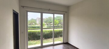 Master Bedroom in 4 BHK Builder Floor at BPTP Amstoria, Sector 102 – for Rent