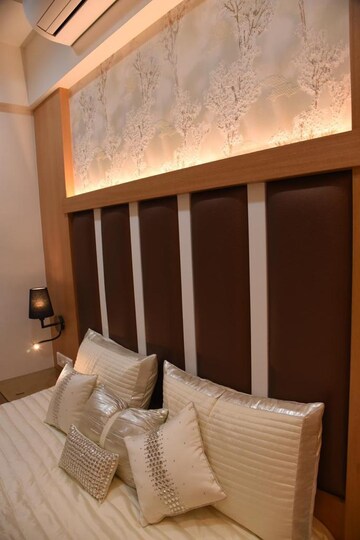 Room in 2.5 BHK Apartment at Neelkanth Greens, Manpada – for Sale