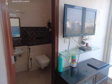 Building Lobby in 3 BHK Builder Floor at AEZ Aloha, Sector 57 – for Rent