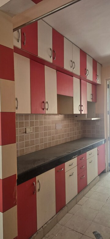 Kitchen in 3 BHK Builder Floor at Omaxe Heights, Sector 86 – for Rent