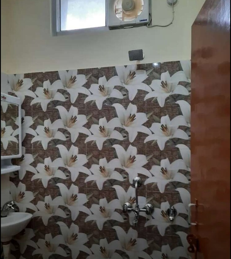 Bathroom, hazratganj 1 Bedroom 390 Sq.Ft. Builder Floor In Hazratganj Lucknow 8470691