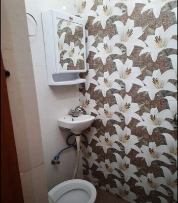 Bathroom in 1 BHK Builder Floor at Hazratganj – for Rent