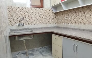 2 BHK Builder Floor For Rent in Sector 40