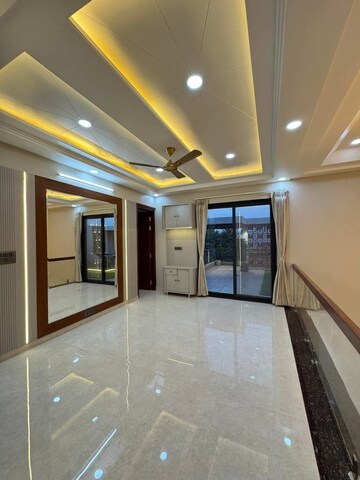Master Bedroom in 4 BHK Villa at Vaishali Nagar – for Sale