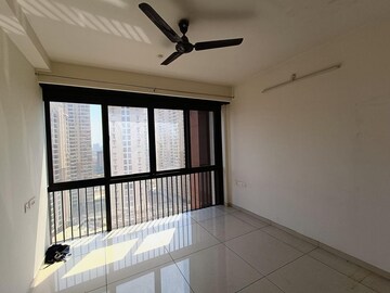 Room in 2 BHK Apartment at Duville Riverdale Heights, Kharadi – for Rent