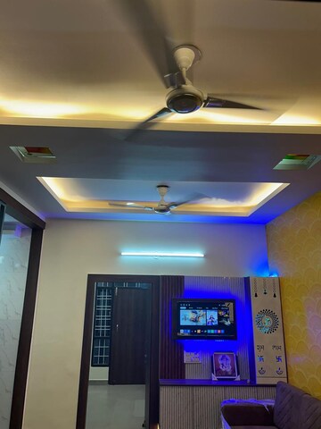 Floor Plan in 2 BHK Builder Floor at Naigaon East – for Rent