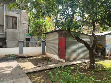 Living Room in 3 BHK Apartment at DLF Exclusive Floors, Sector 53 – for Sale