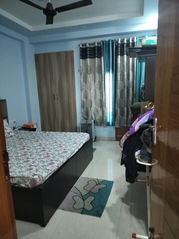 Bedroom in 3 BHK Builder Floor at Sector 45 – for Rent
