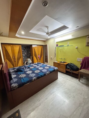Bedroom in 2 BHK Apartment at Cubic Mall, Chembur – for Rent
