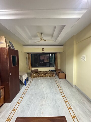 Bedroom in 2 BHK Apartment at Cubic Mall, Chembur – for Rent