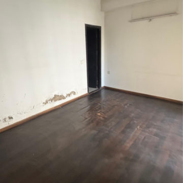 Room in 3.5 BHK Apartment at Ajnara Daffodil, Sector 137 – for Sale