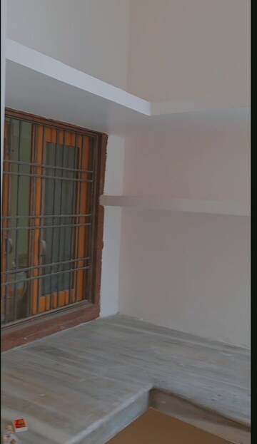 Master Bedroom in 3 BHK Independent House at Gomti Nagar – for Rent