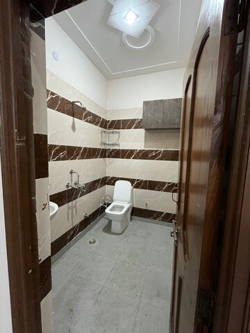Attached Bathroom in 3 BHK Apartment at Gail CGHS, Sector 56 – for Rent