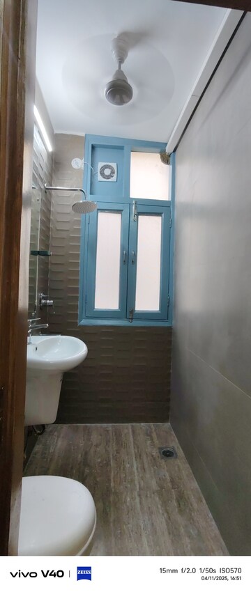 Bathroom in 3 BHK Apartment at Defence Colony – for Rent