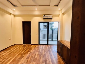 Bedroom in 3 BHK Builder Floor at Suncity Vatsal Valley, Gwal Pahari – for Rent