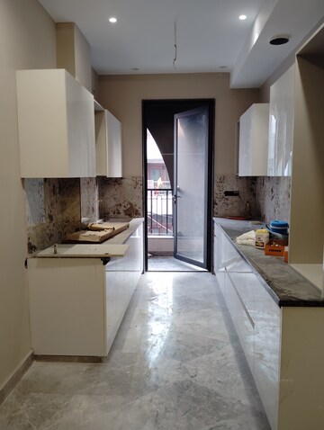 Kitchen in 3.5 BHK Apartment at Madhur Apartment, Paschim Vihar – for Rent