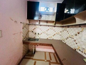 1 BHK Builder Floor For Rent in Chattarpur