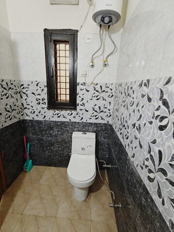 Bathroom in 1 BHK Builder Floor at Saket – for Rent