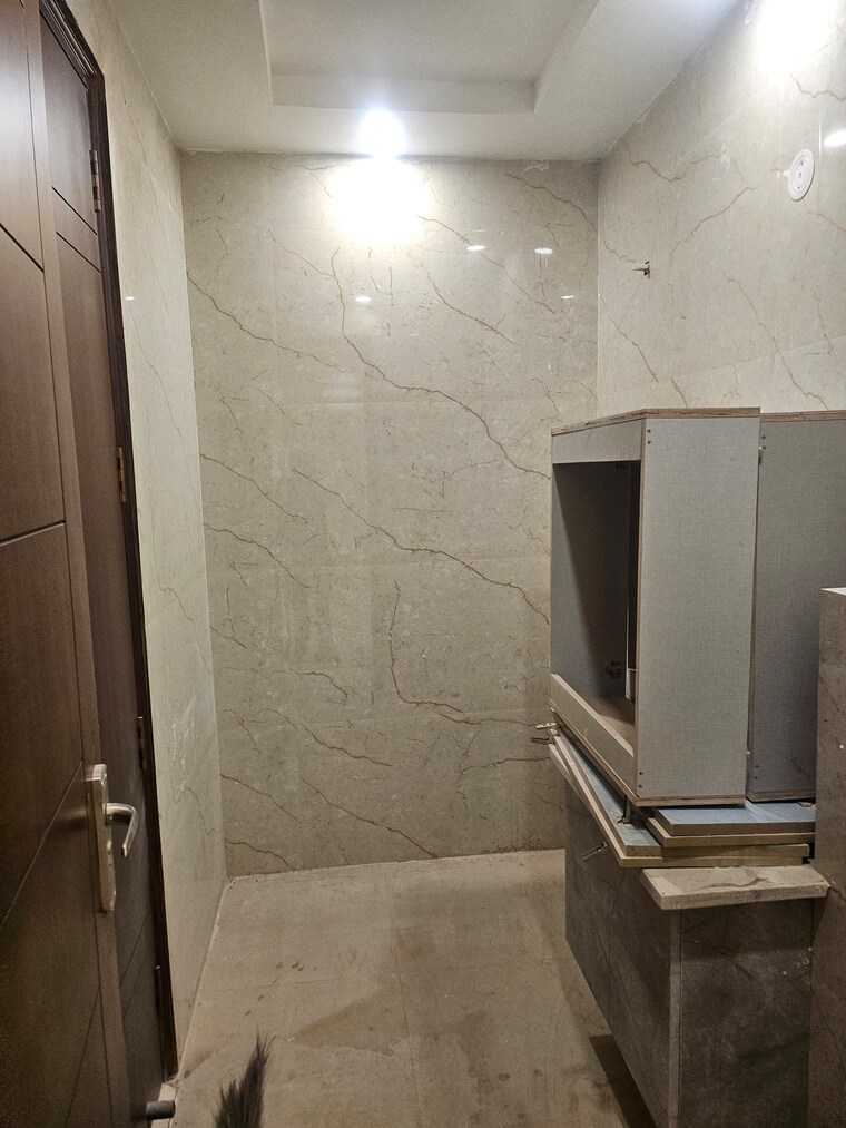 Bathroom, sector 49 3 Bedroom 1850 Sq.Ft. Builder Floor In Sector 49 Faridabad 8471182