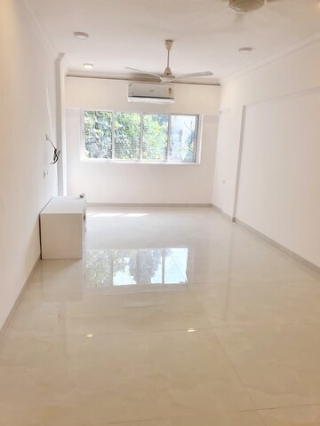 2 BHK Apartment For Rent in Bandra West