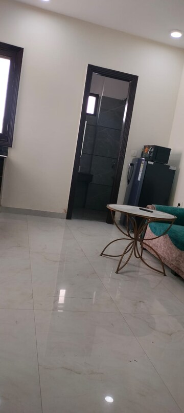 Room in 1 BHK Apartment at Gupta Awas, Sector 43 – for Rent
