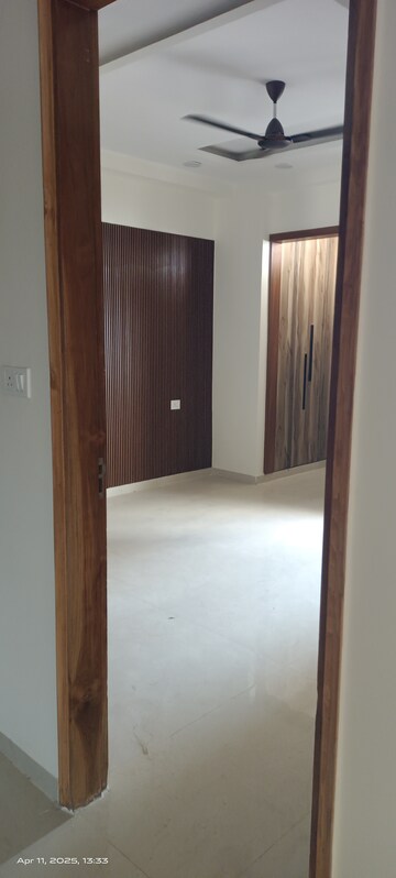 Room in 4 BHK Builder Floor at Edenburg City, Sector 91 – for Sale
