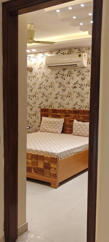Bedroom in 4 BHK Builder Floor at Aradhya Homes, Sector 67a – for Rent