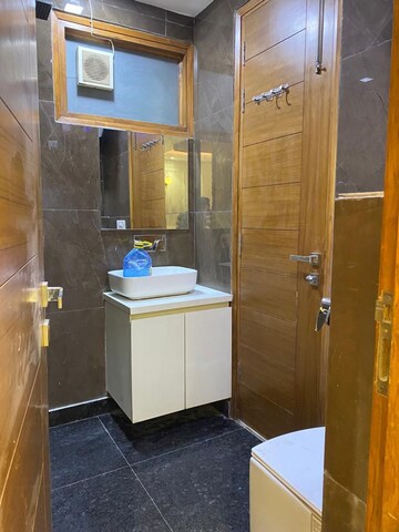 Bathroom in 3.5 BHK Apartment at Sunder Apartment, Paschim Vihar – for Rent