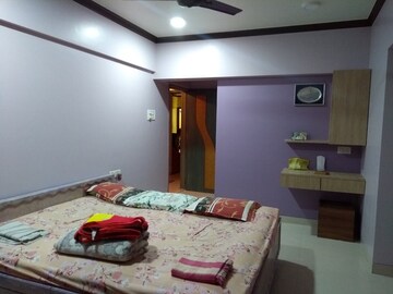 Bedroom in 3 BHK Apartment at Khar West – for Rent