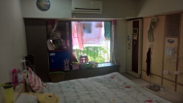Bedroom in 3 BHK Apartment at Khar West – for Rent