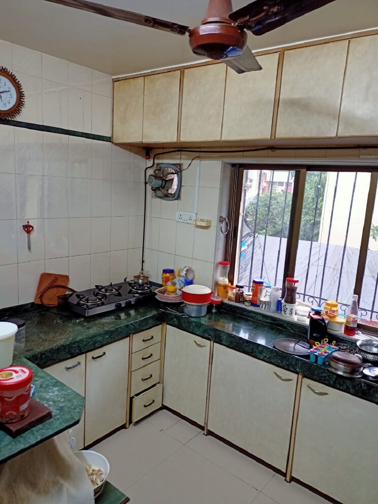 Kitchen, khar west 3 Bedroom 1200 Sq.Ft. Apartment In Khar West Mumbai 8471274