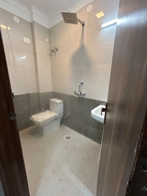 Master Bedroom in 1 BHK Builder Floor at Chattarpur – for Sale