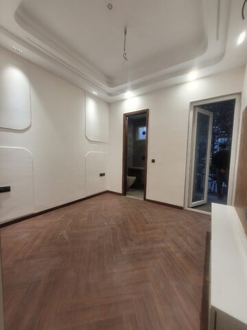 Master Bedroom in 2.5 BHK Apartment at Navbharat Apartments, Paschim Vihar – for Rent