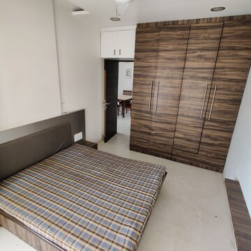 Bedroom in 3 BHK Apartment at Juhu – for Rent